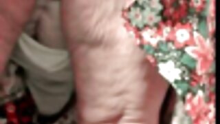 ಕೆಂಪು ಕೋಣೆಯಲ್ಲಿ ಯುವ ಕಂದು ಕೂದಲಿನ ಮೋಹನಾಂಗಿ ಇಂಗ್ಲಿಷ್ ಪೂರ್ಣ ಲೈಂಗಿಕ ಚಲನಚಿತ್ರ ರೋಸಿ ಹಸ್ತಮೈಥುನ